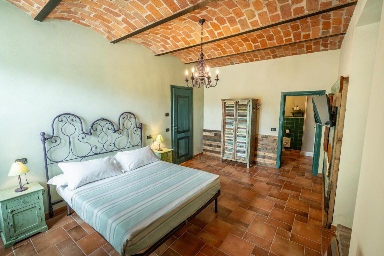 Gilda E I Suoi Amici Bed and Breakfast Neive Buitenkant foto