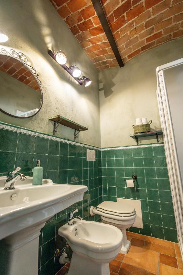 Gilda E I Suoi Amici Bed and Breakfast Neive Buitenkant foto