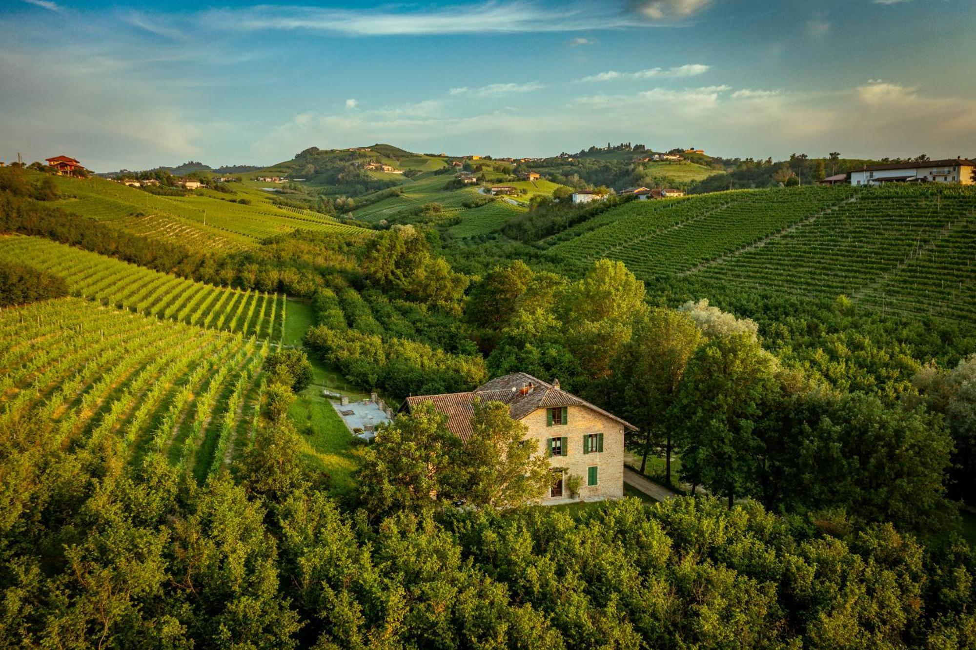 Gilda E I Suoi Amici Bed and Breakfast Neive Buitenkant foto